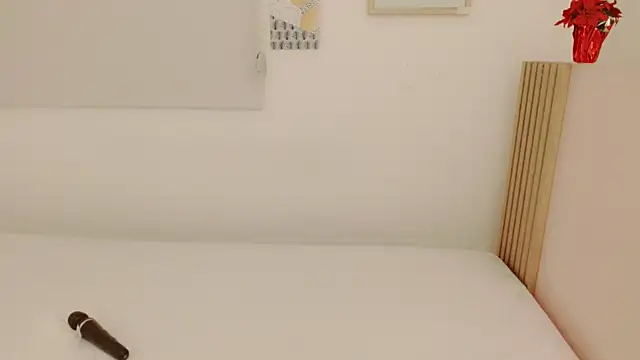 Snapshot of Elen__Sweet chatting on 10-19-25, 03:53 Elen  Sweet online show from 10-19-25, 03:53