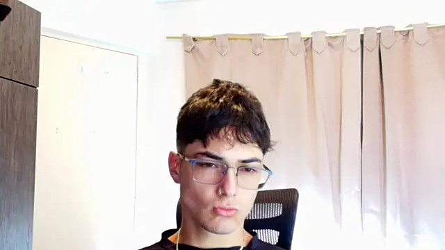 Snapshot of jimmy_class chatting on 02-18-26, 08:16 jimmy class online show from 02-18-26, 08:16