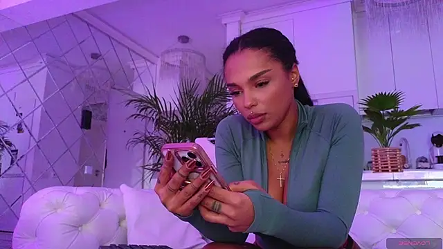 KimiBrown online show from 12-18-25, 01:15