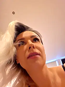 AureliaDoux online show from 04-15-26, 02:32