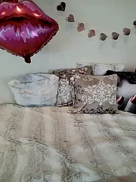 AureliaDoux online show from 02-13-25, 08:45