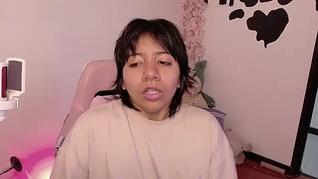 Snapshot of Nami_usagi chatting on 07-11-26, 01:55 Nami usagi online show from 07-11-26, 01:55