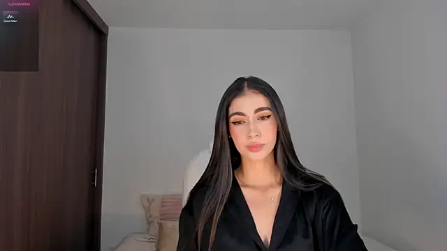 Snapshot of RebeccaBaxter chatting on 02-27-25, 11:48 RebeccaBaxter online show from 02-27-25, 11:48