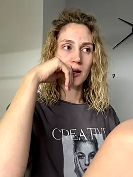 Feral berry 8133 online show from 09-12-25, 07:46