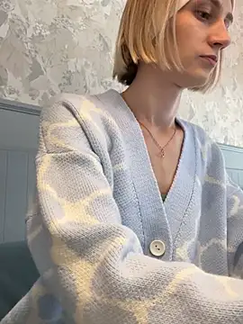 Feral berry 8133 online show from 02-12-25, 07:13