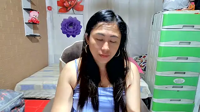 M e c e l online show from 05-17-26, 08:42