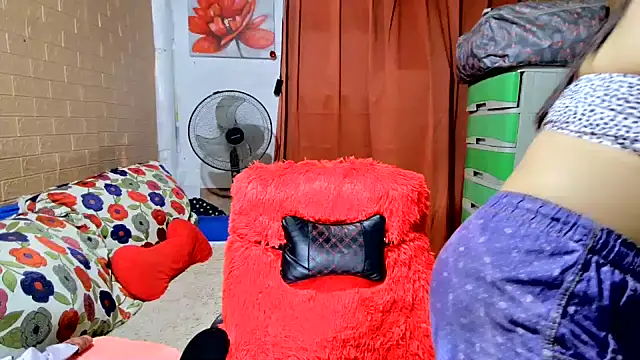 M e c e l online show from 09-16-25, 01:06