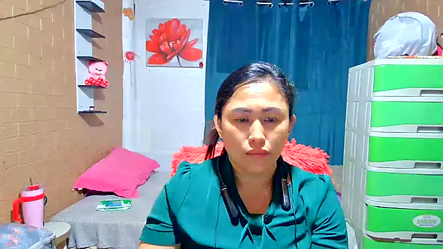 Snapshot of M_e_c_e_l chatting on 02-08-26, 10:02 M e c e l online show from 02-08-26, 10:02