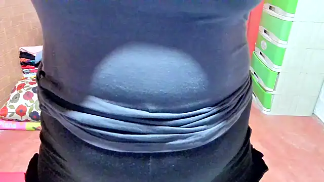 M e c e l online show from 10-12-25, 03:57