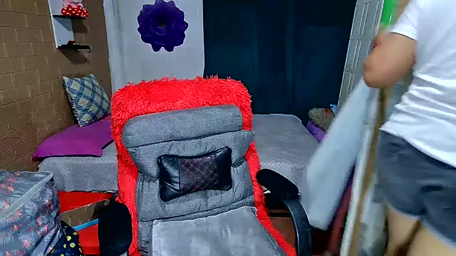 M e c e l online show from 03-12-26, 10:03