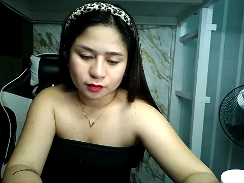 Mia 2022 online show from 11-05-25, 04:43