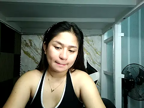 Mia 2022 online show from 11-11-25, 03:40