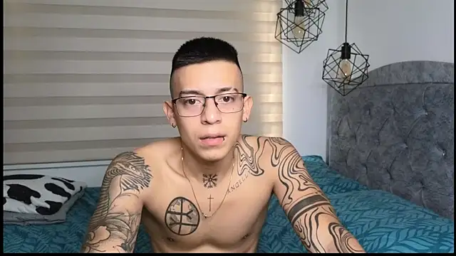 SIXXTOLOVE18 online show from 09-18-25, 06:44