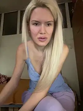 Snapshot of Keylili chatting on 03-11-25, 11:33 Keylili online show from 03-11-25, 11:33
