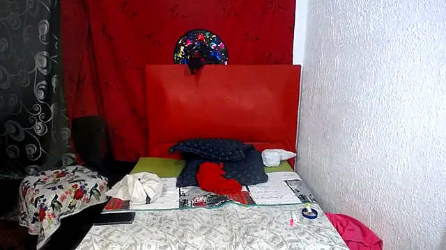 Snapshot of lili_sweet777 chatting on 05-09-26, 09:40 lili sweet777 online show from 05-09-26, 09:40