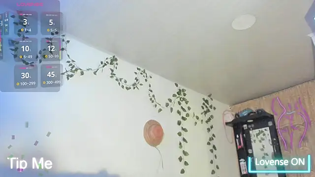 Snapshot of bonie_lov chatting on 05-14-26, 11:35 bonie lov online show from 05-14-26, 11:35