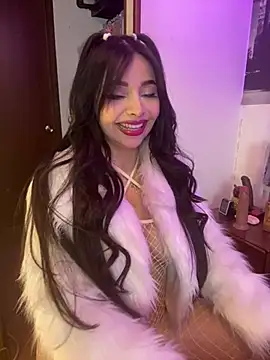 Snapshot of KateLatorre chatting on 01-24-25, 11:12 KateLatorre online show from 01-24-25, 11:12