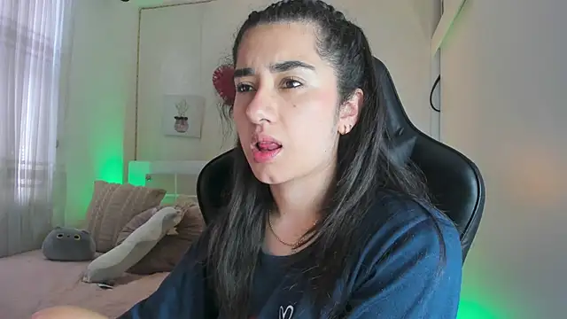 annadu011 online show from 03-13-25, 08:43