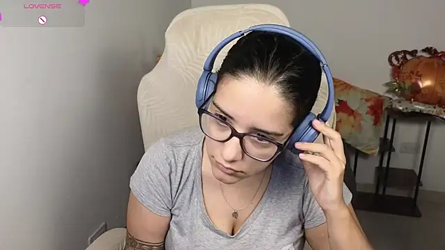 blue  moon  online show from 11-29-25, 06:19