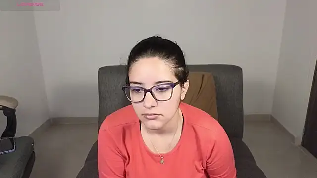 Snapshot of blue__moon_ chatting on 10-11-25, 03:40 blue moon online show from 10-11-25, 03:40