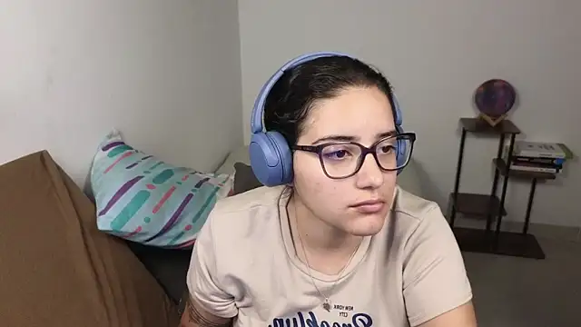 blue  moon  online show from 02-19-26, 02:19