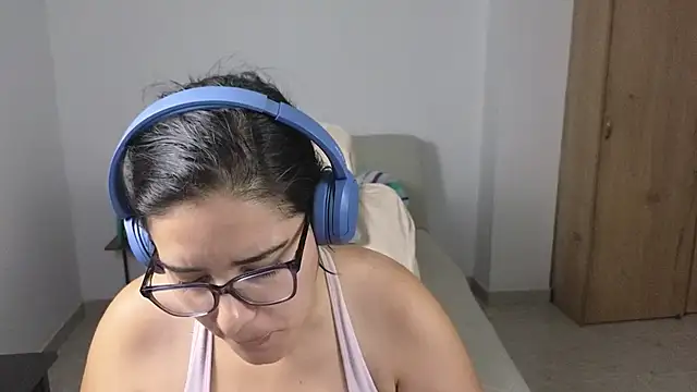 blue  moon  online show from 07-05-26, 03:44