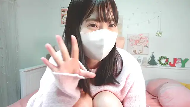 Snapshot of MOMO_ROSE chatting on 12-21-24, 12:06 MOMO ROSE online show from 12-21-24, 12:06