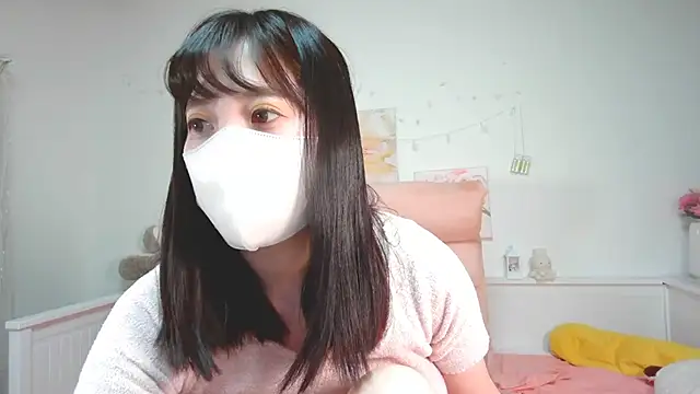 Snapshot of MOMO_ROSE chatting on 12-19-24, 11:46 MOMO ROSE online show from 12-19-24, 11:46