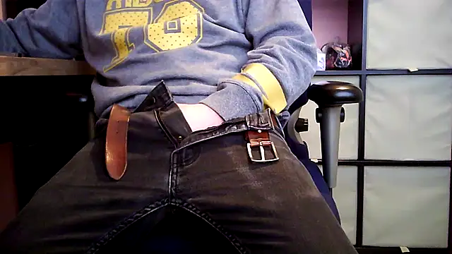 Snapshot of jimmi_xxl chatting on 02-19-25, 11:06 jimmi xxl online show from 02-19-25, 11:06