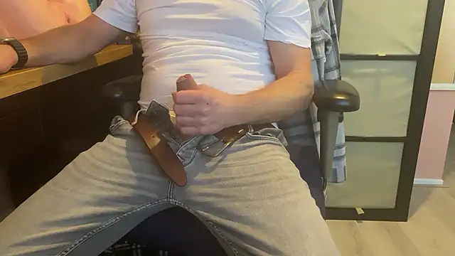 Snapshot of jimmi_xxl chatting on 01-14-26, 10:08 jimmi xxl online show from 01-14-26, 10:08