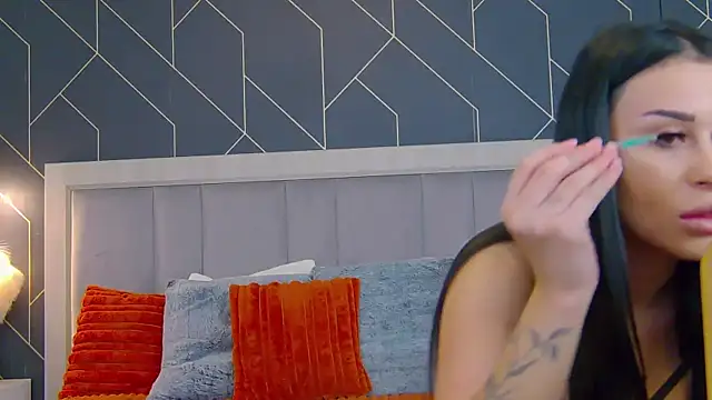 EmyLaveau online show from 01-14-26, 06:17