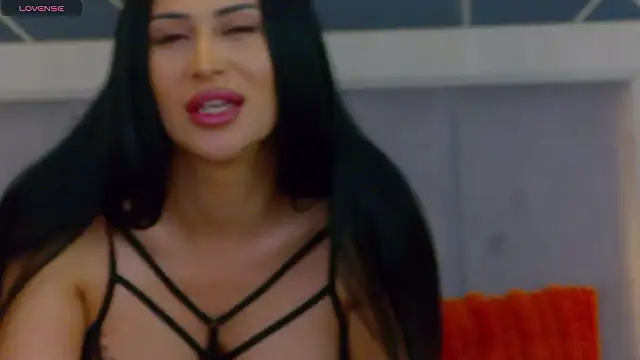 EmyLaveau online show from 02-10-26, 06:23