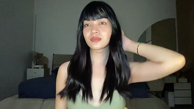 Snapshot of Rogueblaze chatting on 09-12-25, 06:24 Rogueblaze online show from 09-12-25, 06:24