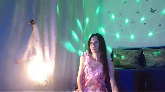 ElysaSun online show from 11-25-25, 07:03