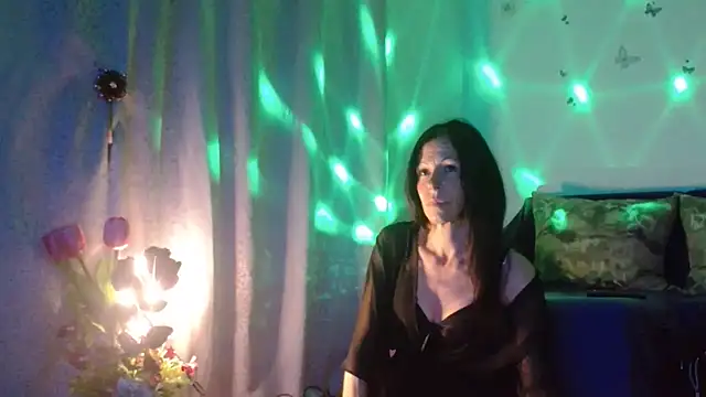 ElysaSun online show from 10-04-25, 05:47