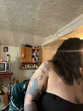 Snapshot of evacheers chatting on 02-09-26, 08:45 evacheers online show from 02-09-26, 08:45