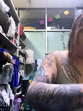evacheers online show from 09-14-25, 03:40
