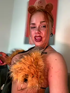 PennyPrincess online show from 11-30-25, 12:28