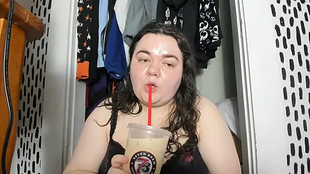 CamilaLynnAdams online show from 04-18-26, 05:21