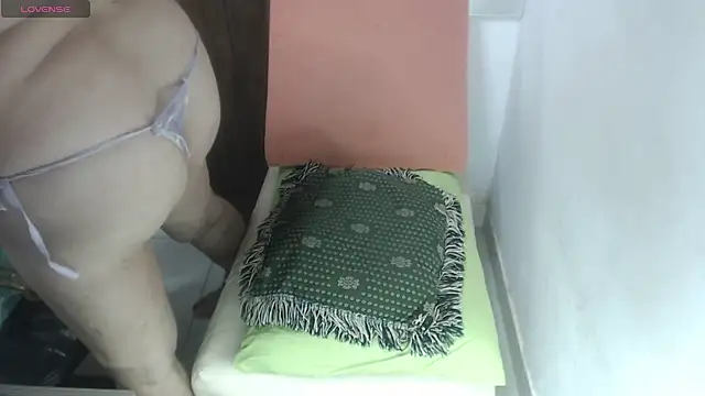 selenax2023 online show from 04-15-26, 04:40