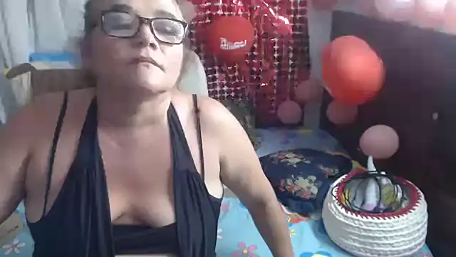 Snapshot of selenax2023 chatting on 02-16-25, 12:41 selenax2023 online show from 02-16-25, 12:41