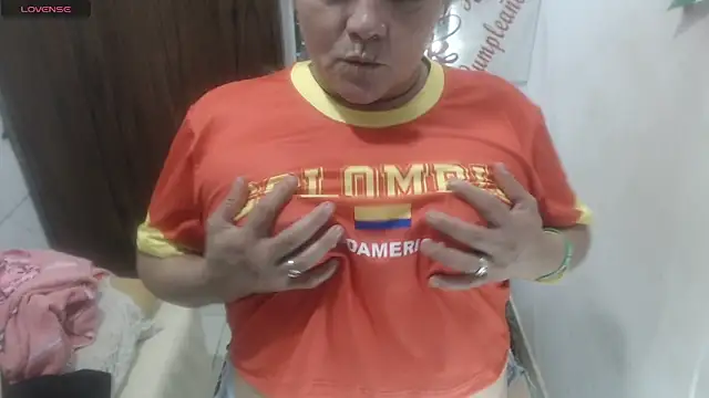 selenax2023 online show from 06-17-26, 11:14