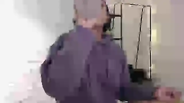 Snapshot of camii_7 chatting on 01-05-25, 02:27 camii 7 online show from 01-05-25, 02:27