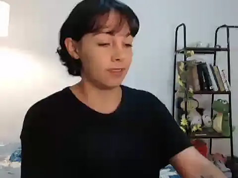 Snapshot of camii_7 chatting on 02-24-25, 09:41 camii 7 online show from 02-24-25, 09:41