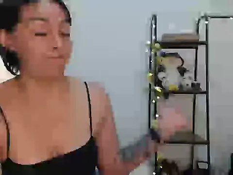 Snapshot of camii_7 chatting on 01-29-25, 10:43 camii 7 online show from 01-29-25, 10:43