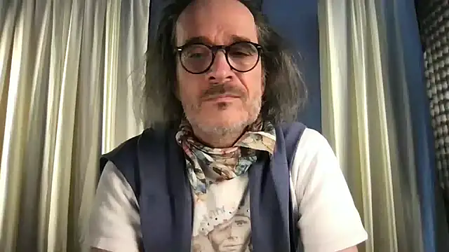 Snapshot of GioApri chatting on 02-20-26, 01:35 GioApri online show from 02-20-26, 01:35