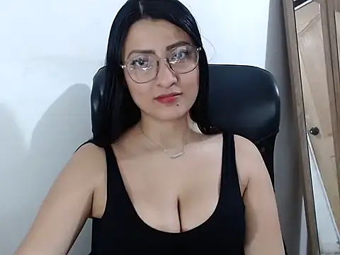 SavannaEvans001 online show from 11-12-25, 09:51