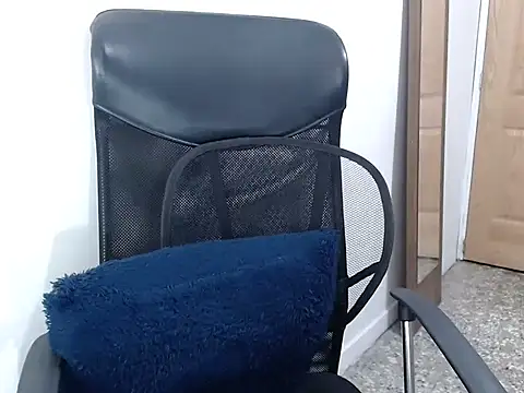 SavannaEvans001 online show from 09-15-25, 11:05