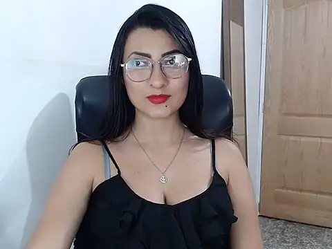 SavannaEvans001 online show from 09-12-25, 07:46