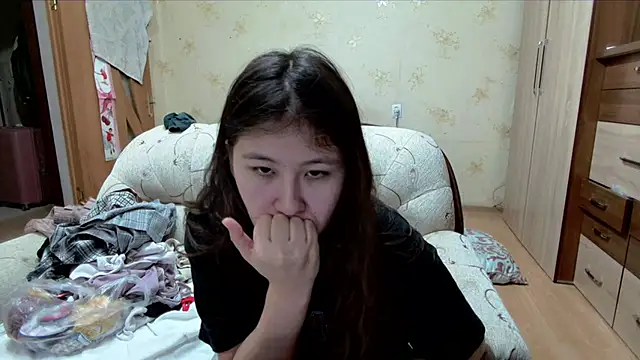 Riz girl online show from 05-16-26, 12:48